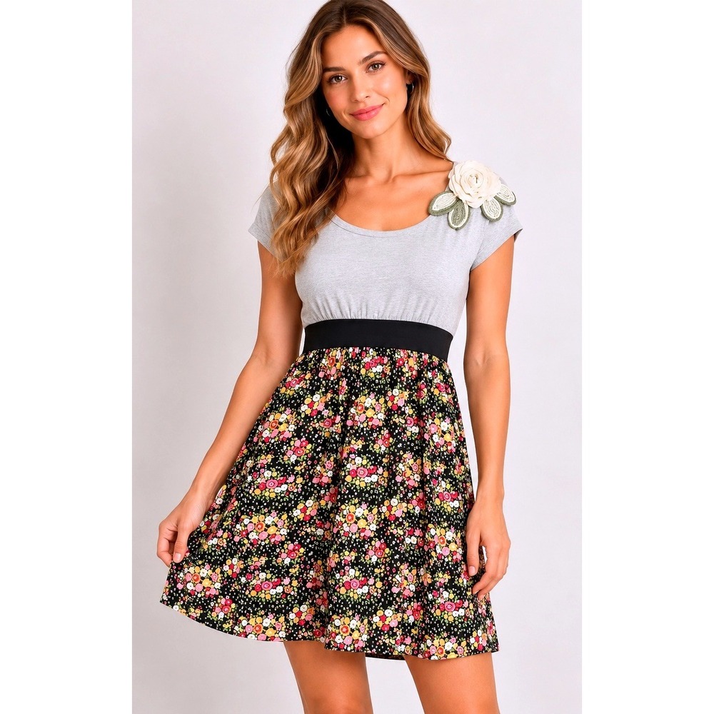 Free Generation Y2K Floral Fit & Flare Dress Womens M Gray Short Sleeve BOHO
